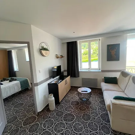 Lhetre - Centre Apartment