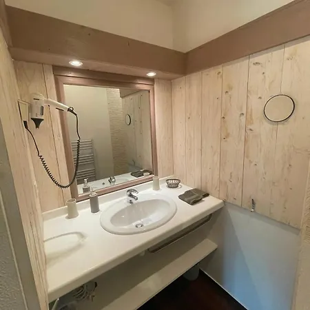 Lhetre - Centre Apartment
